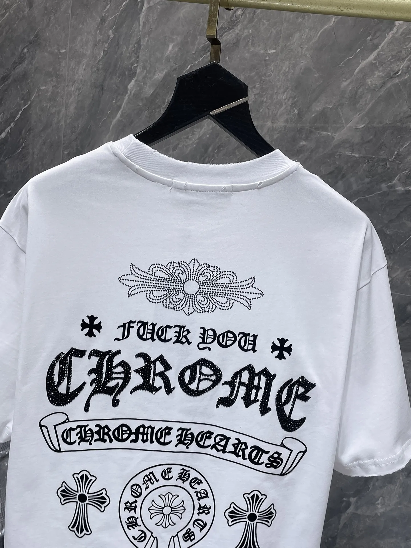 P170 New for summer Chrome Hearts 25ss Engraved film hot diamond version High gram weight environmentally friendly high-quality top fabric 280g Heavy hot diamond horseshoe Sanskrit letter cross short sleeves counter synchronization 1:1 replica version Recommended colors: black white gray code size: S, M, L, XL